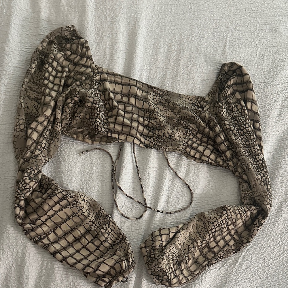 Motel Rocks Beige Snake Print Crop Top - Picture 3 of 4